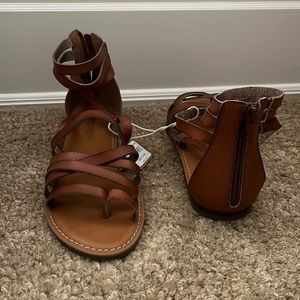 American Eagle Sandals Size 8 - NWT